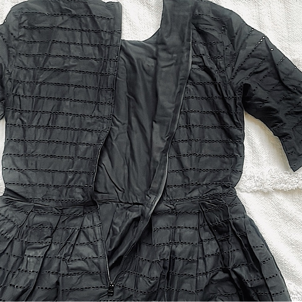 GAP black fit and flare textured dress size 8 - Picture 6 of 11